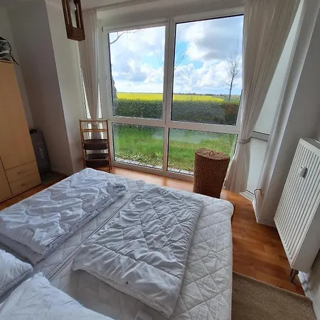 Nah Am Bodden Gelegene Oase Апартаменты Вик